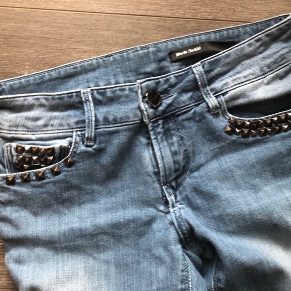 ⭐️SALE⭐️Black Orchid super Skinny distressed studded pockets - Picture 3 of 5